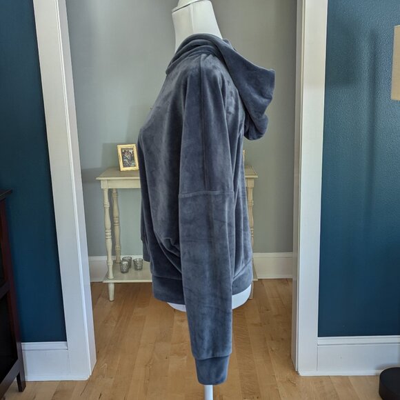 American Eagle Velour Women's Batwing Hoodie Size Large Y2K Grey - Picture 4 of 9